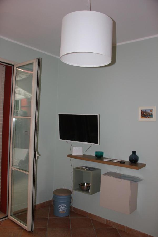 Casa Lucia Private Car Or Motorcycle Park Apartment ลุคคา ภายนอก รูปภาพ