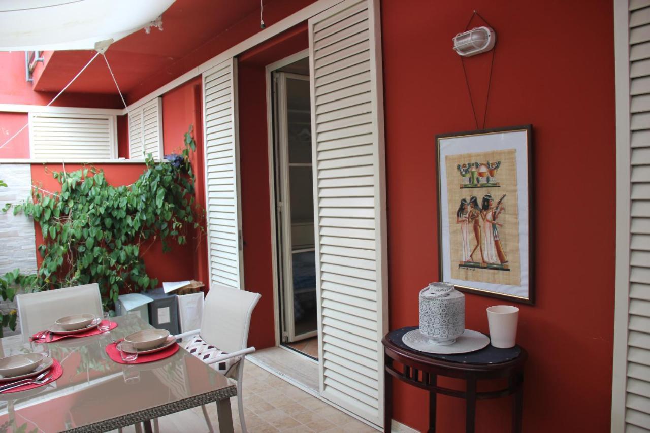 Casa Lucia Private Car Or Motorcycle Park Apartment ลุคคา ภายนอก รูปภาพ