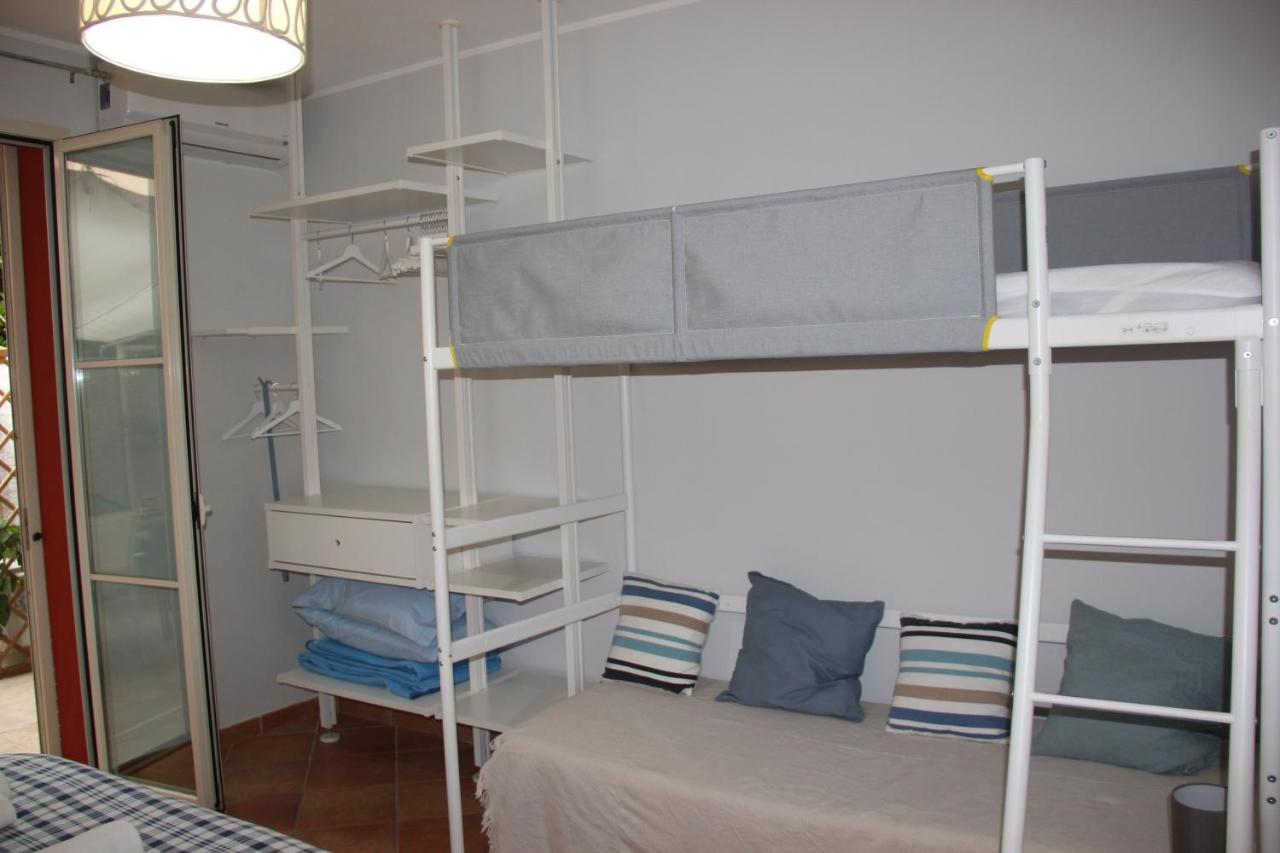 Casa Lucia Private Car Or Motorcycle Park Apartment ลุคคา ภายนอก รูปภาพ