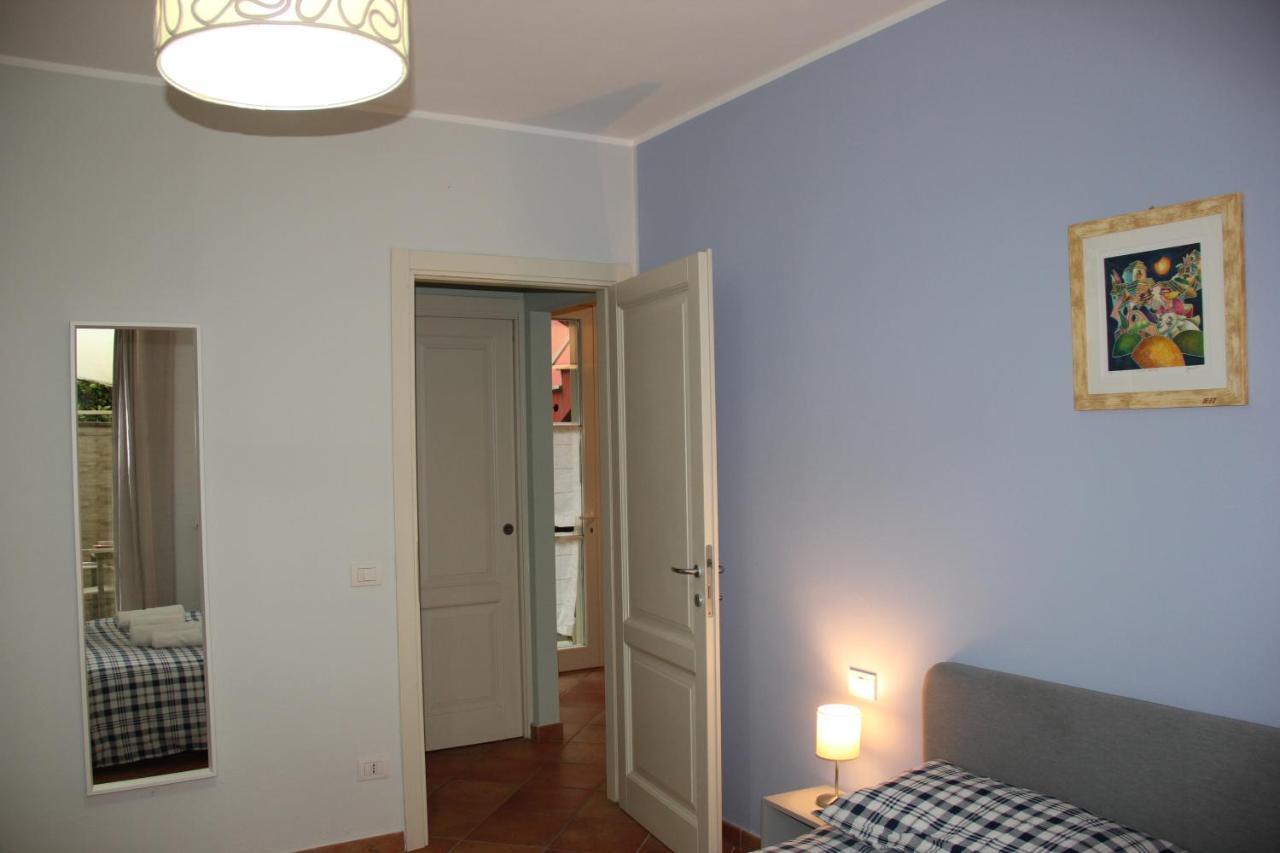 Casa Lucia Private Car Or Motorcycle Park Apartment ลุคคา ภายนอก รูปภาพ